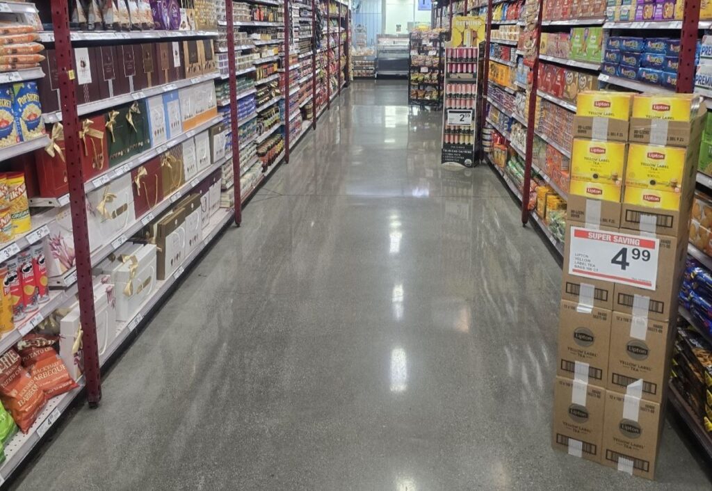 grocery discount store