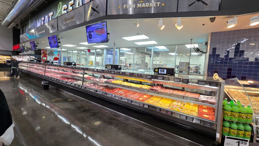 Discount Grocery Store in Claremont